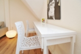 Arbeitsbereich im Wohnzimmer - Zwischen Stöckach und Ostendplatz – 3-Zimmer-Wohnung mit Flair nahe Stadtpark