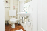 Separates WC - Zwischen Stöckach und Ostendplatz – 3-Zimmer-Wohnung mit Flair nahe Stadtpark