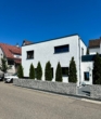 HAUSANSICHT - Neubau-Traum von 2023 – Stilvolles Einfamilienhaus mit zwei Terrassen und exklusiver Ausstattung